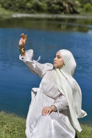 Hijab crèpe de soie créme 10/5510